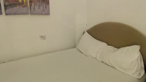 Snapshot of angeltan chatting on 01.16.26 lucyblue online show from 01.16.26