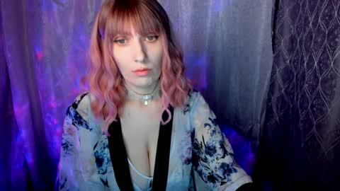 Snapshot of angely_jelly chatting on 01.06.25 Angie online show from 01.06.25