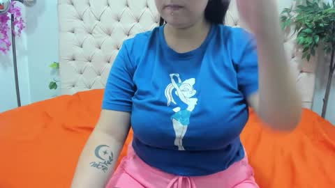 Snapshot of anggie_miller chatting on 02.05.26 anggie online show from 02.05.26