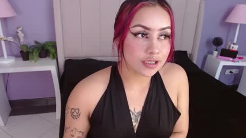 Snapshot of angie99_gh chatting on 12.20.24 Angie online show from 12.20.24