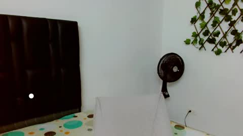 Angie online show from 03.05.25