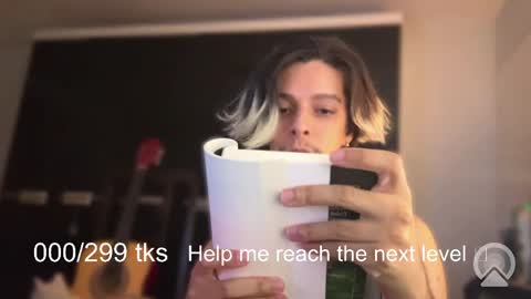 Snapshot of angxlboy chatting on 04.07.26 Angxl boy online show from 04.07.26