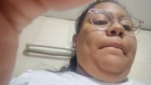 Snapshot of angy_ro12 chatting on 02.17.25 angy online show from 02.17.25