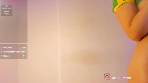 Snapshot of ania_mml chatting on 02.22.25 Ania online show from 02.22.25