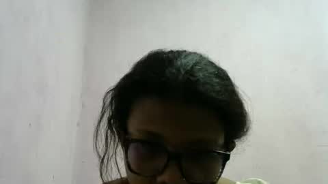 Snapshot of anielah chatting on 09.16.25 anielah online show from 09.16.25