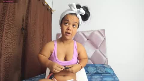 Snapshot of anierey chatting on 10.11.25 anierey online show from 10.11.25