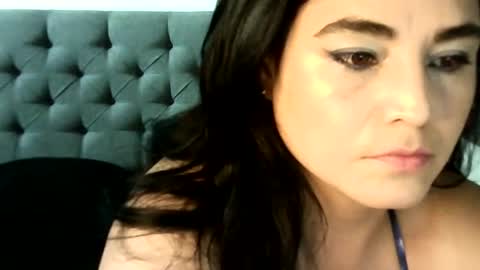 Snapshot of anierouse1053 chatting on 06.27.26 anierouse1053 online show from 06.27.26