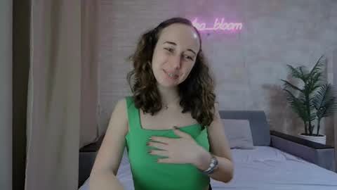 anikabloom online show from 01.17.25