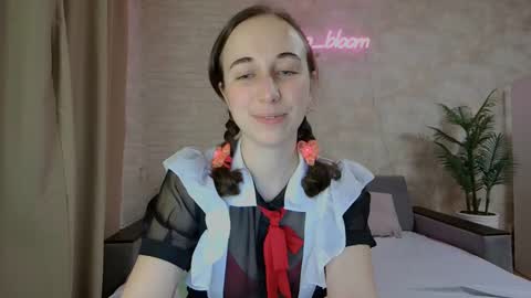 anikabloom online show from 02.04.25