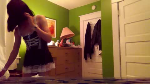 Snapshot of anilyseardor chatting on 11.01.25 Ani online show from 11.01.25