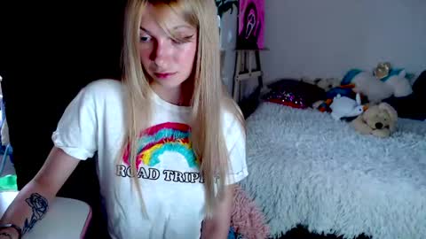 anita_moon_ online show from 07.28.26