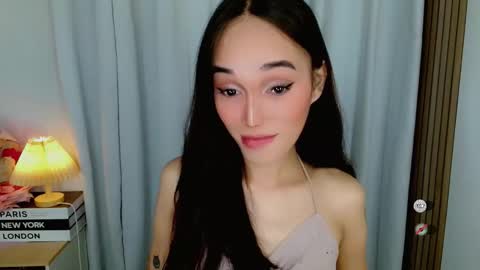 Snapshot of anitaguen chatting on 12.19.25 anita online show from 12.19.25