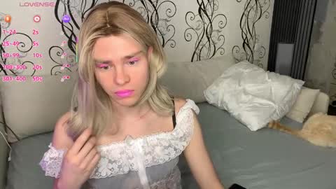 anjalin_sososok online show from 04.21.26