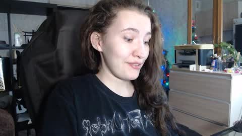 Snapshot of ankey_rayah chatting on 12.28.24 Nameless online show from 12.28.24