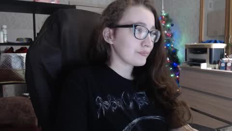 Snapshot of ankey_rayah chatting on 01.18.25 Nameless online show from 01.18.25