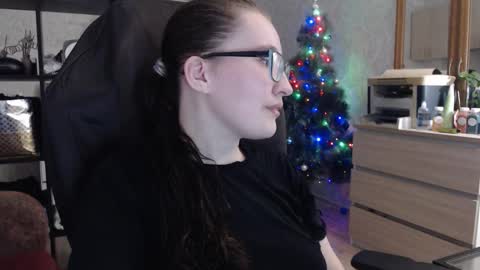 Snapshot of ankey_rayah chatting on 02.03.25 Nameless online show from 02.03.25