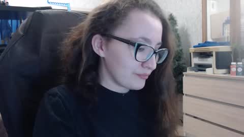 Snapshot of ankey_rayah chatting on 02.15.25 Nameless online show from 02.15.25