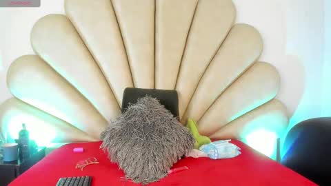 Anna  online show from 03.08.25