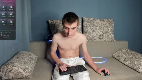 Snapshot of anna_jason chatting on 12.14.24 Fansly Jason sweet ass online show from 12.14.24