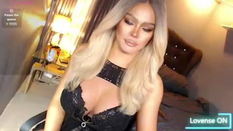 Miss Anna online show from 06.22.26