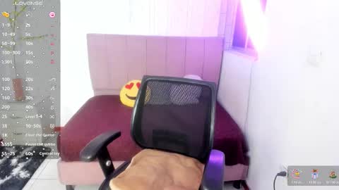 Snapshot of anna_moon18 chatting on 11.15.25 ANNA online show from 11.15.25