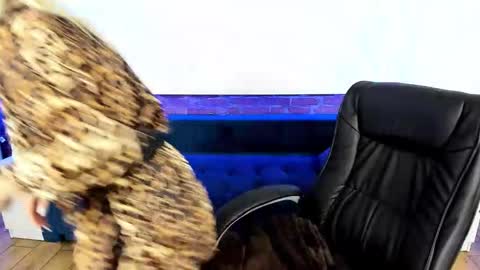 anna_snow9 online show from 09.10.25