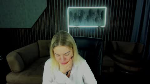 anna_snow9 online show from 12.03.25