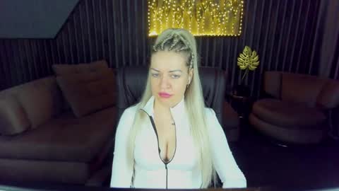 anna_snow9 online show from 04.18.26
