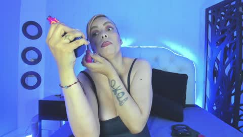 Snapshot of anna_stonne__ chatting on 01.22.25 Anna online show from 01.22.25