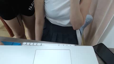 anna_xyz online show from 11.30.25