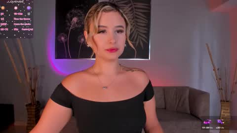 Anna Brooks  online show from 09.10.25