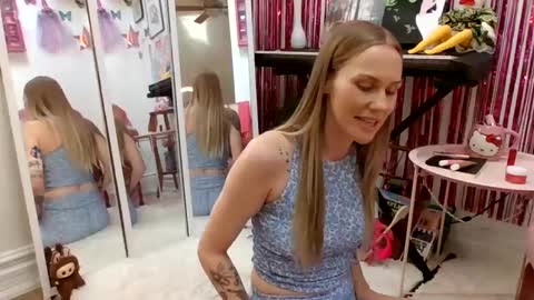 Snapshot of annadelrae444 chatting on 09.15.25 annadelrae444 online show from 09.15.25