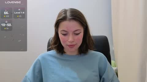 Snapshot of annadutton chatting on 07.19.26 Luna online show from 07.19.26