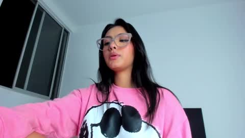 annafoox_ online show from 02.05.25