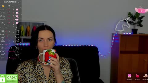 Snapshot of annakillian_kiss chatting on 02.08.25 Anna online show from 02.08.25