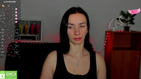 Snapshot of annakillian_kiss chatting on 02.11.25 Anna online show from 02.11.25