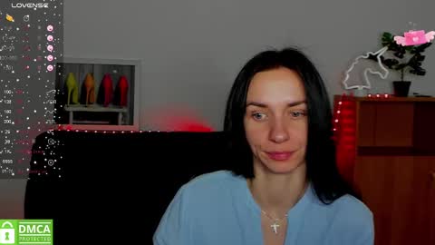 Snapshot of annakillian_kiss chatting on 02.12.25 Anna online show from 02.12.25