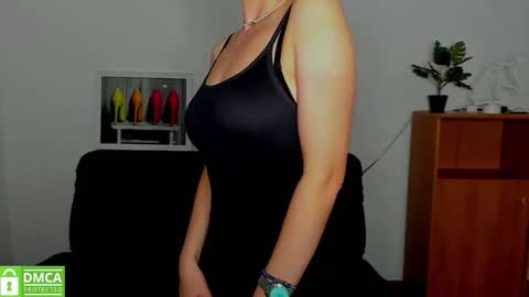 Snapshot of annakillian_kiss chatting on 09.15.25 Anna online show from 09.15.25