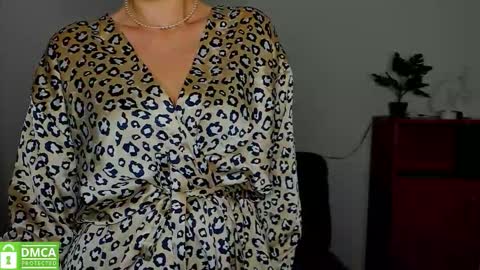 Snapshot of annakillian_kiss chatting on 09.27.25 Anna online show from 09.27.25