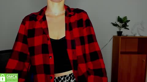 Snapshot of annakillian_kiss chatting on 10.16.25 Anna online show from 10.16.25