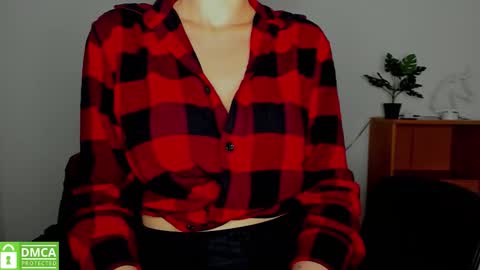 Snapshot of annakillian_kiss chatting on 10.19.25 Anna online show from 10.19.25