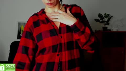 Snapshot of annakillian_kiss chatting on 12.02.25 Anna online show from 12.02.25