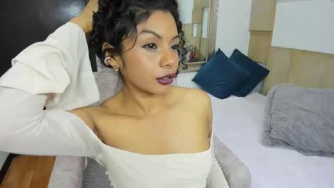 Anna online show from 02.25.26