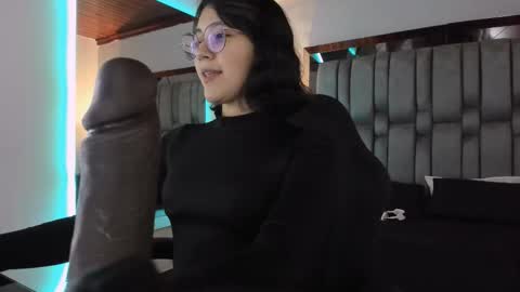 Annara Lein online show from 11.08.25