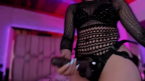 Annara Lein online show from 12.22.25