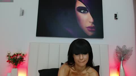 AnnaRos online show from 12.14.24