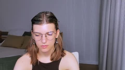 Snapshot of annathorne chatting on 05.22.26 Im Anna online show from 05.22.26