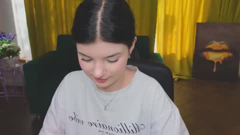 Snapshot of annayount chatting on 07.22.26 Anna online show from 07.22.26