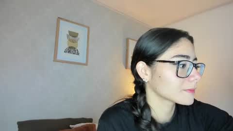 Annie online show from 07.10.26
