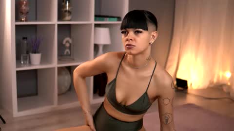 Snapshot of annefaris chatting on 02.27.26 Anne online show from 02.27.26